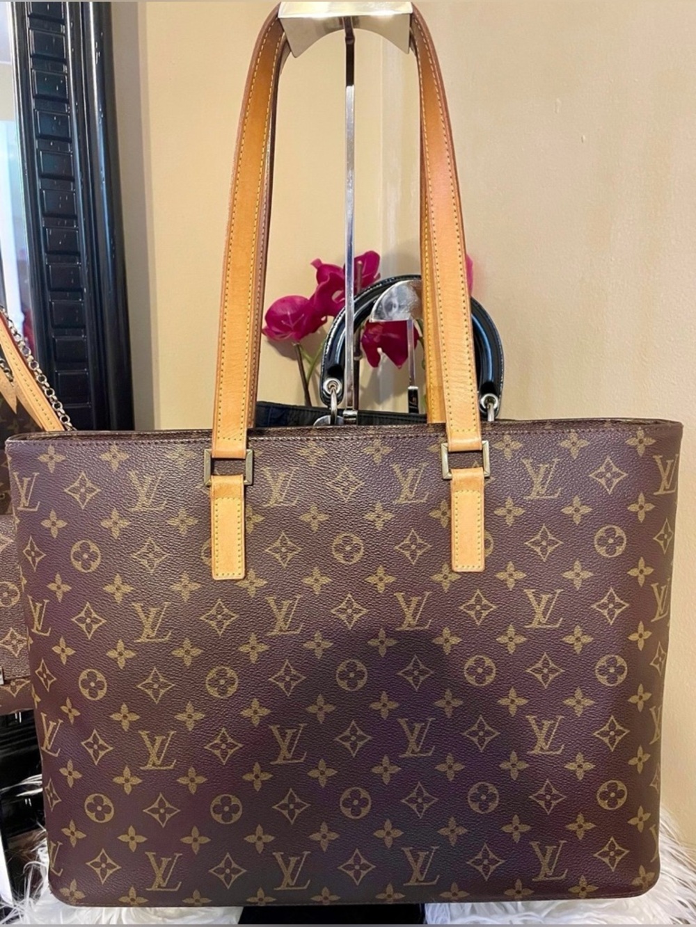 Louis Vuitton Luco Shoulder Tote Bag Monogram Leather
